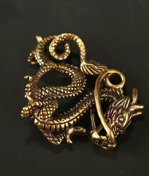 Messing Leeuw Miniatuur Beeldje – Decoratieve Koper Sculptuur voor Bureau en Interieur