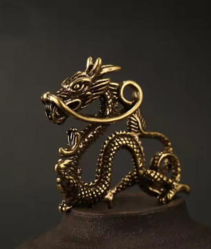 Messing Leeuw Miniatuur Beeldje – Decoratieve Koper Sculptuur voor Bureau en Interieur