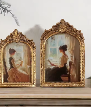 Antieke Boogvormige Fotolijst – Goud Gesneden Reliëf, Klassieke Hars Fotolijst voor Tafel of Muur