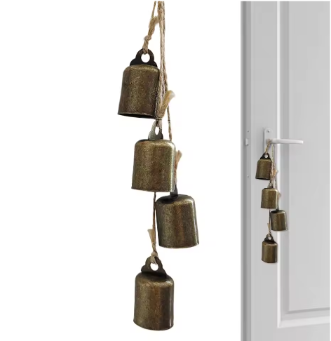 Rustieke Kerstklokken Decoratie – IJzeren Windgong met 4 Bellen voor Binnen en Buiten