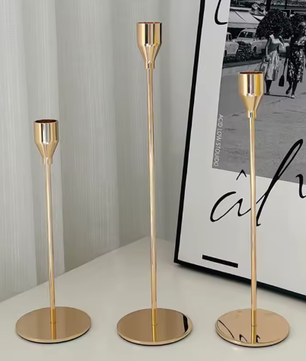 Hoge Kandelaar met Voet – Metalen Kaarsenhouder voor Tafel Decoratie