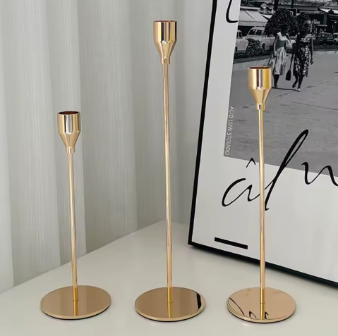 Hoge Kandelaar met Voet – Metalen Kaarsenhouder voor Tafel Decoratie