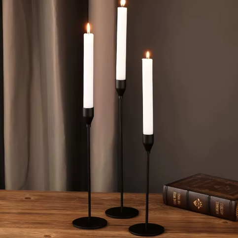 Hoge Kandelaar met Voet – Metalen Kaarsenhouder voor Tafel Decoratie