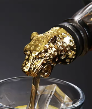 Retro Wijnschenker met Flessenstop – RVS Schenktuit en Zinklegering Wijnbeluchter