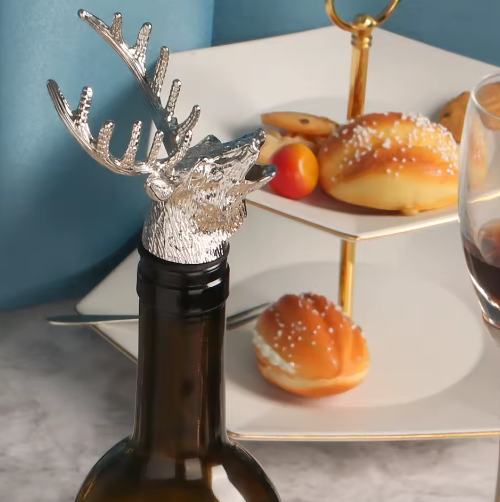 Retro Wijnschenker met Flessenstop – RVS Schenktuit en Zinklegering Wijnbeluchter