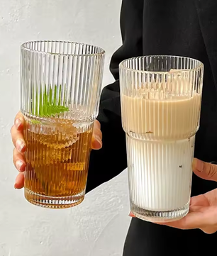 Gestreepte Glazen Drinkbeker met Deksel en Rietje – 600 ml Koffie- en Sapglas