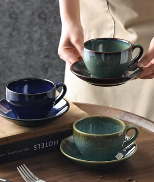 Retro Keramische Koffiekop met Schotel 300 ml – Koffiemok Set voor Latte en Thee