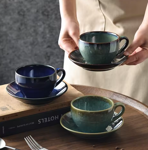 Retro Keramische Koffiekop met Schotel 300 ml – Koffiemok Set voor Latte en Thee