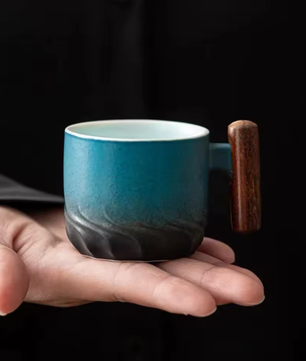 Set van 6 Retro Keramische Espressokopjes met Houten Handvat – 70 ml