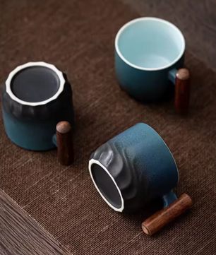 Set van 6 Retro Keramische Espressokopjes met Houten Handvat – 70 ml