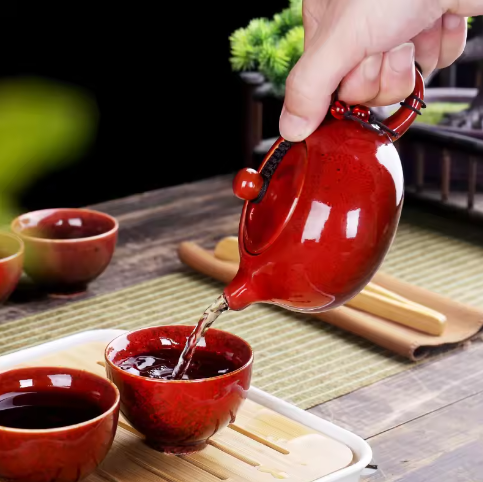 Draagbare Kung Fu Theeset met Reistas – Porseleinen Theepot en 4 Theekopjes