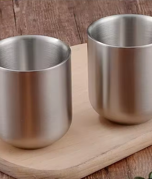 Set van 2 Dubbelwandige RVS Mokken 280 ml – Geïsoleerde Metalen Drinkbekers voor Thuis, Restaurant en Camping