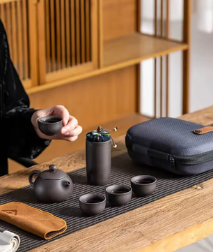 Draagbaar Reistheeservies – Paarse Klei Theepot met 4 Theekopjes