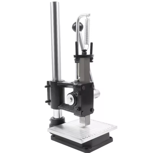 Handmatige Persponsmachine – Verstelbare Ponsmachine voor Leerbewerking