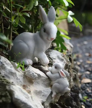 Paashaas Familiebeeld – Decoratief Lente Ornament voor Tuin en Tafel