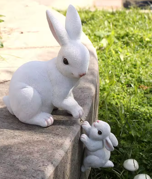 Paashaas Familiebeeld – Decoratief Lente Ornament voor Tuin en Tafel