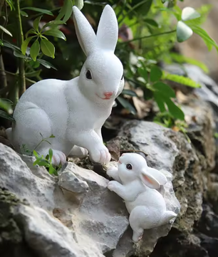 Paashaas Familiebeeld – Decoratief Lente Ornament voor Tuin en Tafel