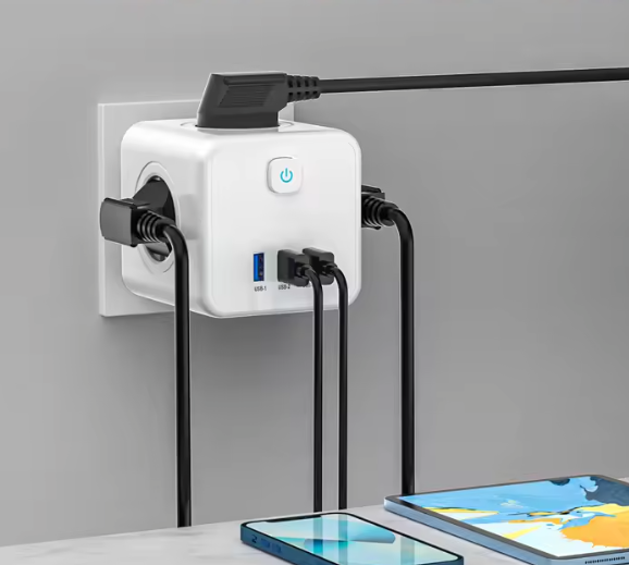 Stekkerdoos Kubus met 4 Stopcontacten en 3 USB Snelladen