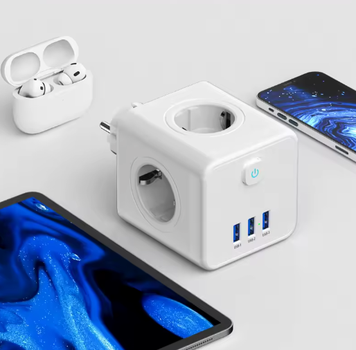 Stekkerdoos Kubus met 4 Stopcontacten en 3 USB Snelladen