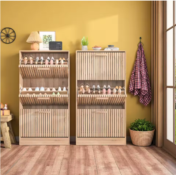 Rotan Schoenenkast met 3 Klepdeuren – Smal, Ademend en amp; Stijlvol Opbergen