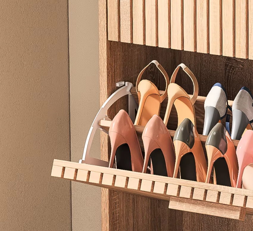 Rotan Schoenenkast met 3 Klepdeuren – Smal, Ademend en amp; Stijlvol Opbergen