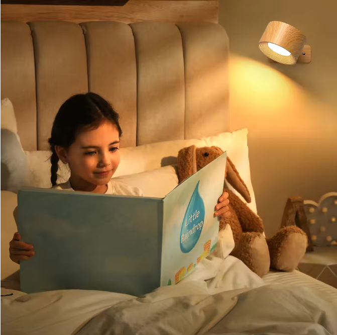 Houten LED Wandlamp – 360° Draaibaar & Oplaadbaar met Touch Dimming