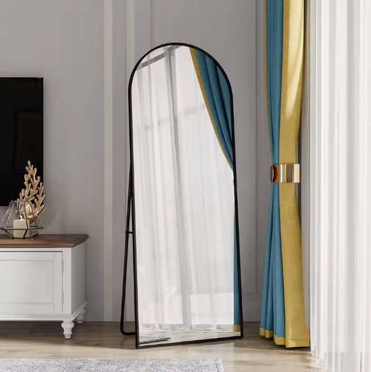 Boogvormige Volledige Lengte Spiegel – Zwart Aluminium Frame en Verstelbare Standaard
