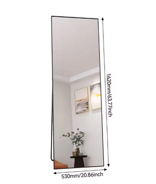 Gebogen Volledige Lengte Spiegel – Goudkleurig Aluminium Frame en Staand/Wandmodel