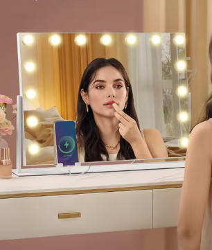 Make-upspiegel met LED-Verlichting en Oplaadpoorten – Dimbaar, 360° Draaibaar en Telefoonhouder