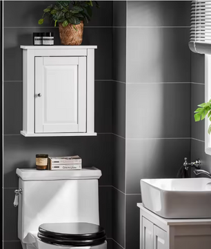 Witte Wandkast met Deur – Compact Badkamermeubel met 2 Planken