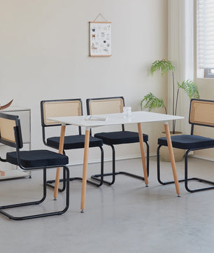 Set van 2 Retro Eetkamerstoelen – Rotan Look – Comfortabele Fluwelen Zitting – Stevig Metalen Frame – Boog Rugleuning – Natuurlijke Kleur