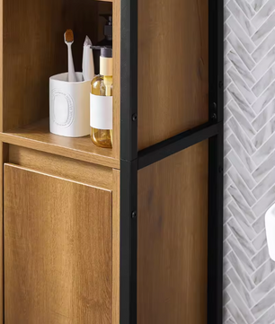 Hoge Badkamerkast met 3 Open Vakken en Deur – Smal Opbergmeubel