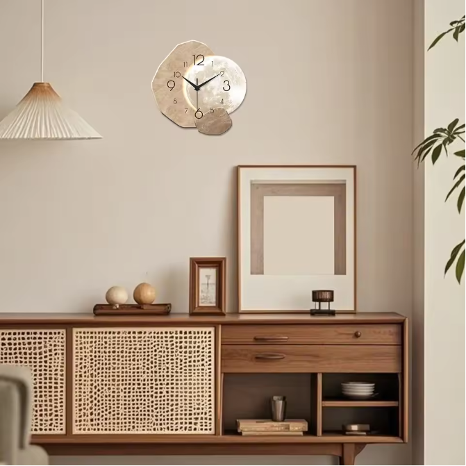 Moderne Houten Wandklok met Maan Design – Stille Quartz Klok voor Woonkamer en Slaapkamer