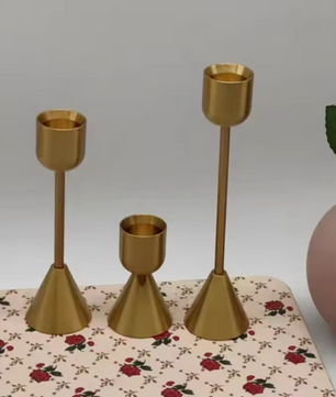 Luxe Gouden Metalen Kandelaar – Elegante Tafelkandelaar voor Bruiloft en Woondecoratie