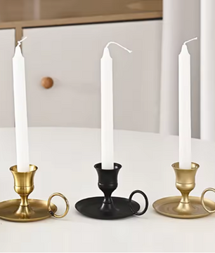 Metalen Kaarshouder met Handvat – Decoratieve Tafelkandelaar voor Woondecoratie