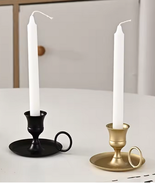 Metalen Kaarshouder met Handvat – Decoratieve Tafelkandelaar voor Woondecoratie