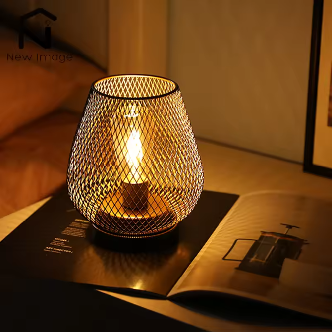 Nordic Metalen Kooi LED Lantaarn – Decoratieve Tafellamp voor Woondecoratie