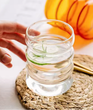 Set van 4 Geribbelde Glazen Bekers met Rietjes – Creatieve Drinkglazen voor Koffie, Cocktails en Frisdrank