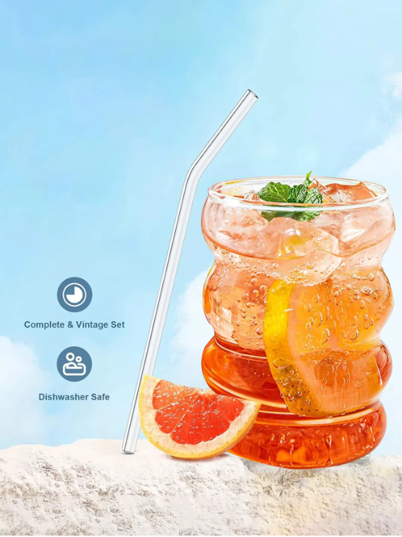 Set van 4 Vintage Geribbelde Glazen Bekers met Rietjes – Esthetische Drinkglazen voor Koffie, Sap en Cocktails