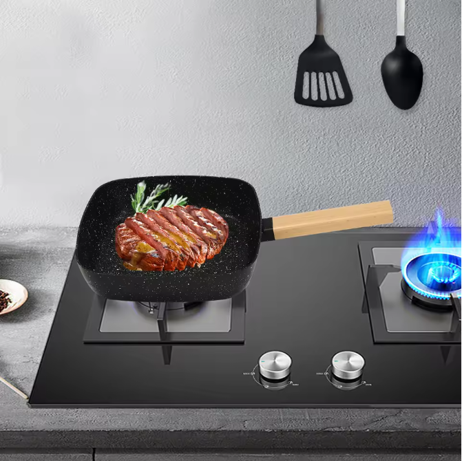 Vierkante Koekenpan 18 cm met Anti-aanbaklaag – Omeletpan met Houten Handvat