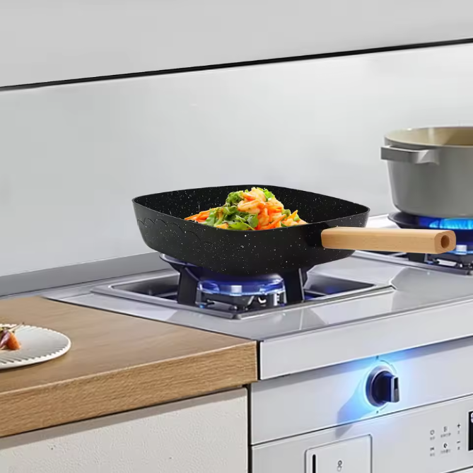 Vierkante Koekenpan 18 cm met Anti-aanbaklaag – Omeletpan met Houten Handvat