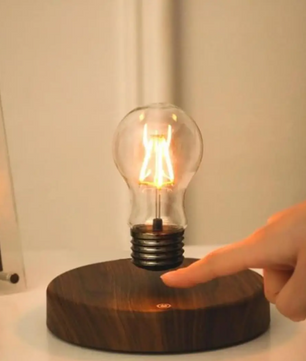 Zwevende Maan Magnetisch LED-Nachtlampje met Houten Voet