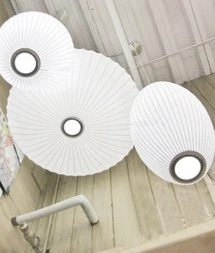Moderne Zijde LED Hanglamp – Minimalistische Designer Plafondlamp – Witte Stoffen Kap – E27 – Voor Woonkamer, Restaurant & Hotel
