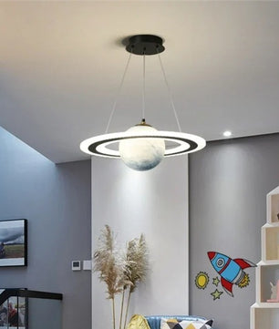 Acryl Planeet Hanglamp met E27 Fitting – Ruimte & Ster Design – Driekleurig Licht via Wandschakelaar – Moderne Hanglamp voor Woonkamer, Slaapkamer & Kinderkamer