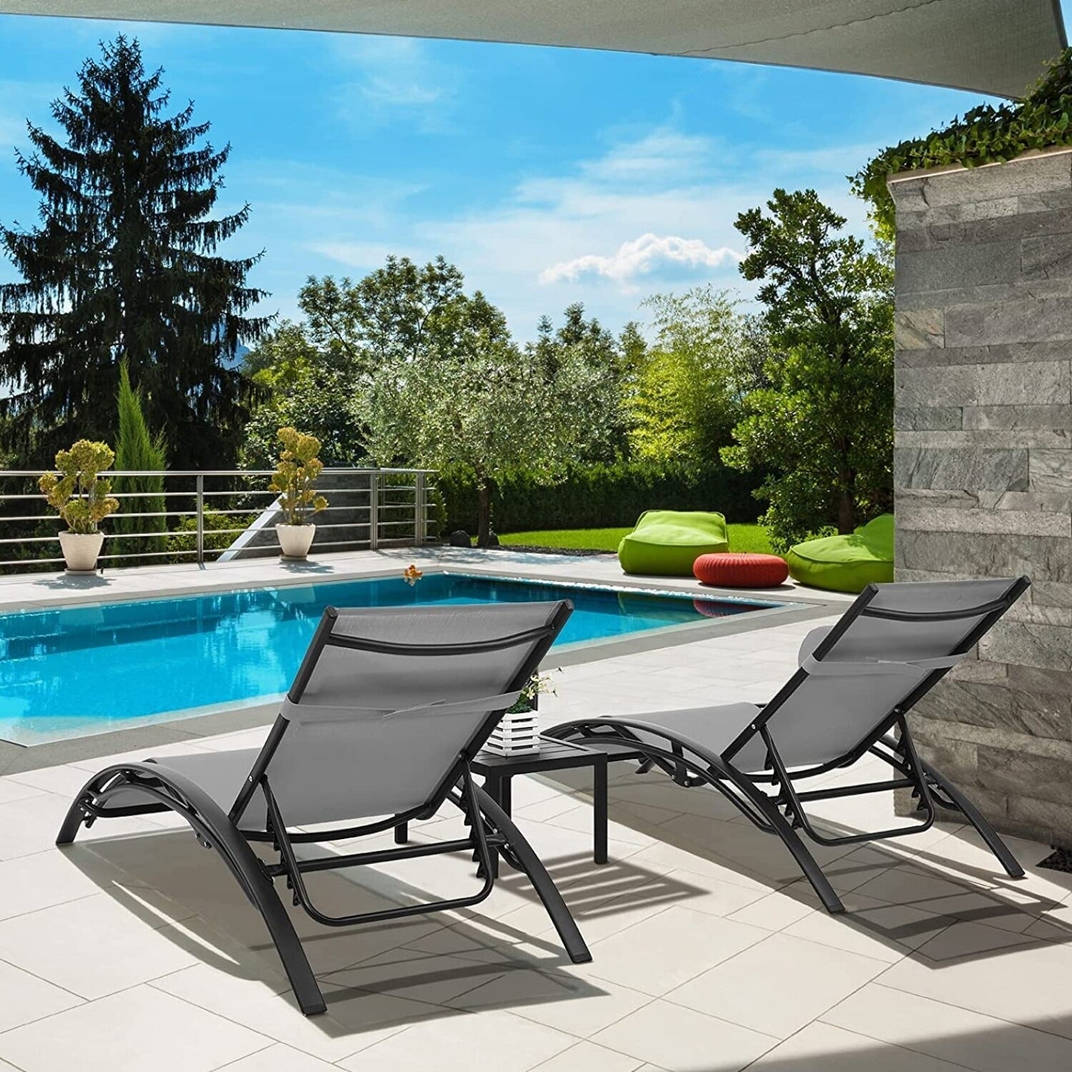 3-Delige Aluminium Loungeset voor Buiten – 2 Verstelbare Ligstoelen met Tafel, Ademend Textileen & Stapelbaar Design – Ideaal voor Tuin, Zwembad, Strand & Camping