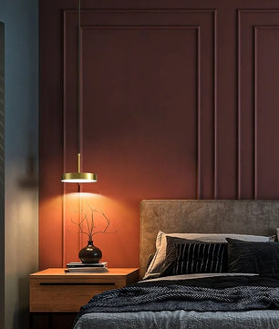 Nordic Moderne LED Hanglamp – Minimalistisch Design met Gouden Lampenkap – Aluminium & Acryl – Verstelbare Kabel – Voor Slaapkamer, Eetkamer & Woonkamer