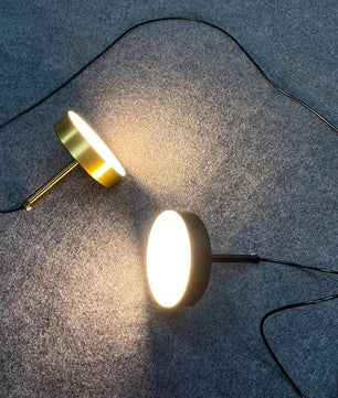 Nordic Moderne LED Hanglamp – Minimalistisch Design met Gouden Lampenkap – Aluminium & Acryl – Verstelbare Kabel – Voor Slaapkamer, Eetkamer & Woonkamer