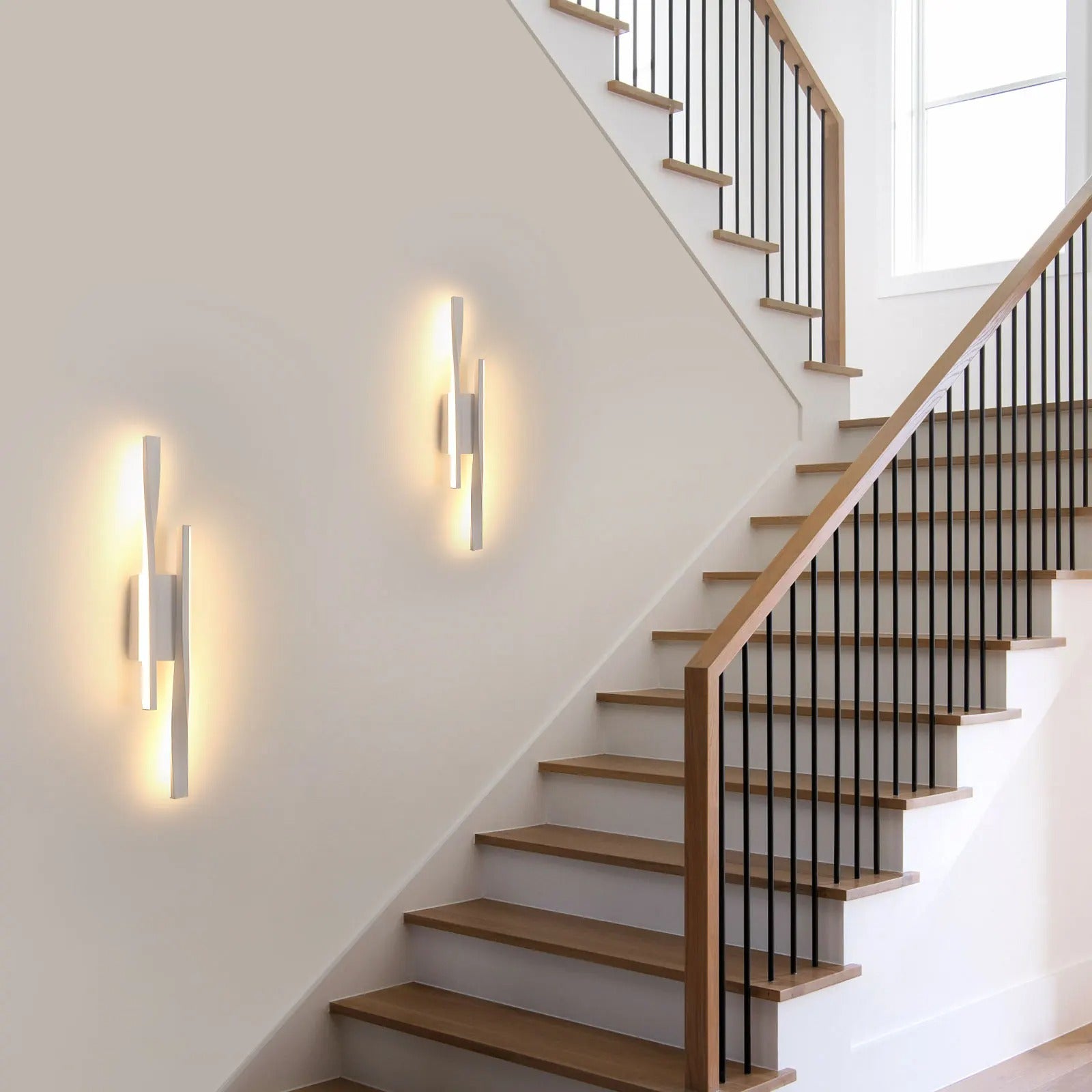 Moderne LED Wandlamp 16W – Minimalistisch Zwart Aluminium Design – Strakke Binnenverlichting voor Slaapkamer, Hal & Eetkamer