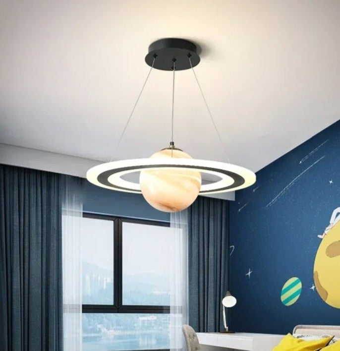 Acryl Planeet Hanglamp met E27 Fitting – Ruimte & Ster Design – Driekleurig Licht via Wandschakelaar – Moderne Hanglamp voor Woonkamer, Slaapkamer & Kinderkamer
