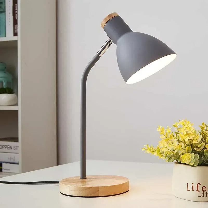 Houten Nordic Tafellamp – Scandinavische Flexibele Bureaulamp met E27 Fitting – Minimalistisch Design voor Woonkamer en Kantoor